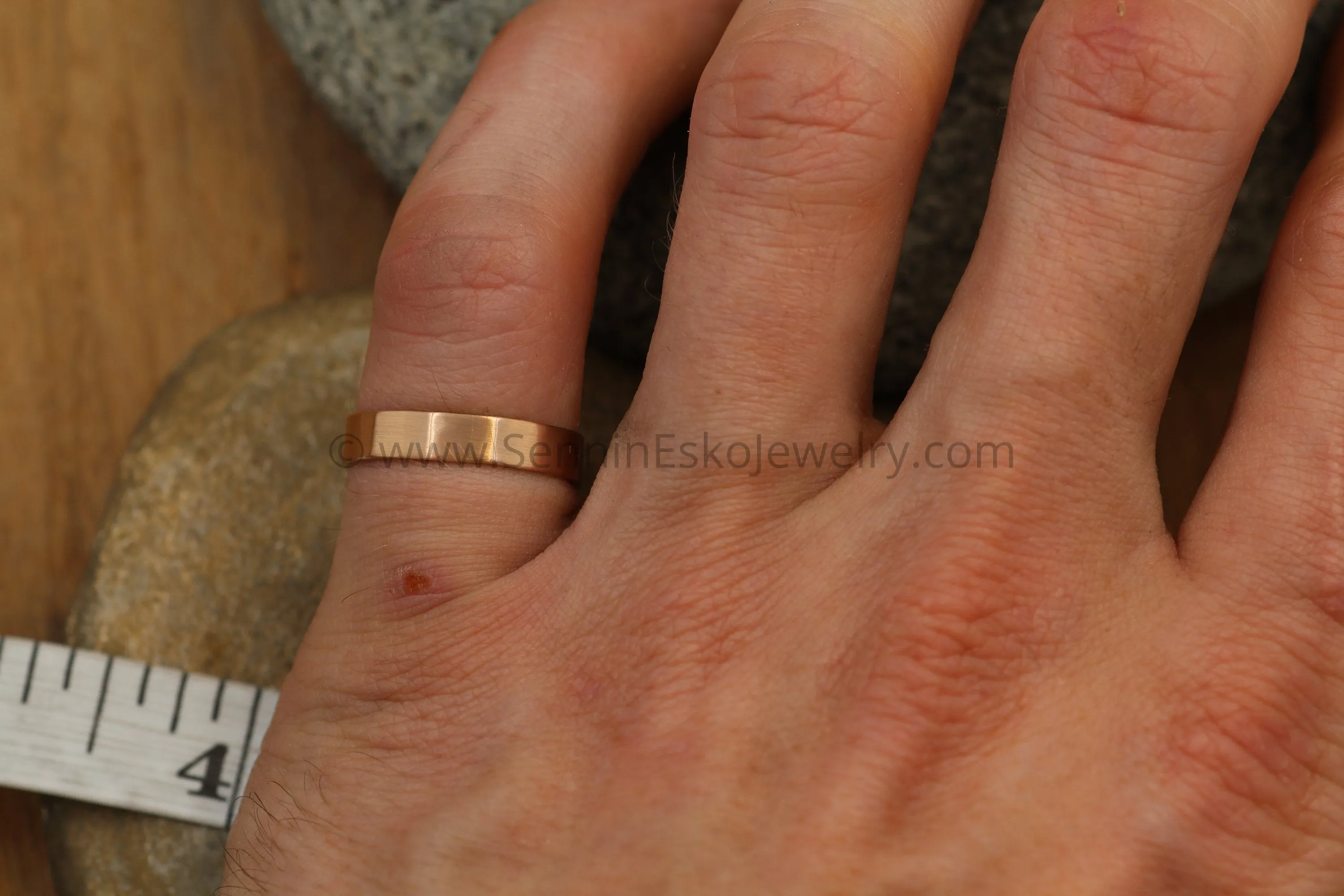 14kt White Gold 4x1mm Faceted Band - Matte Finish