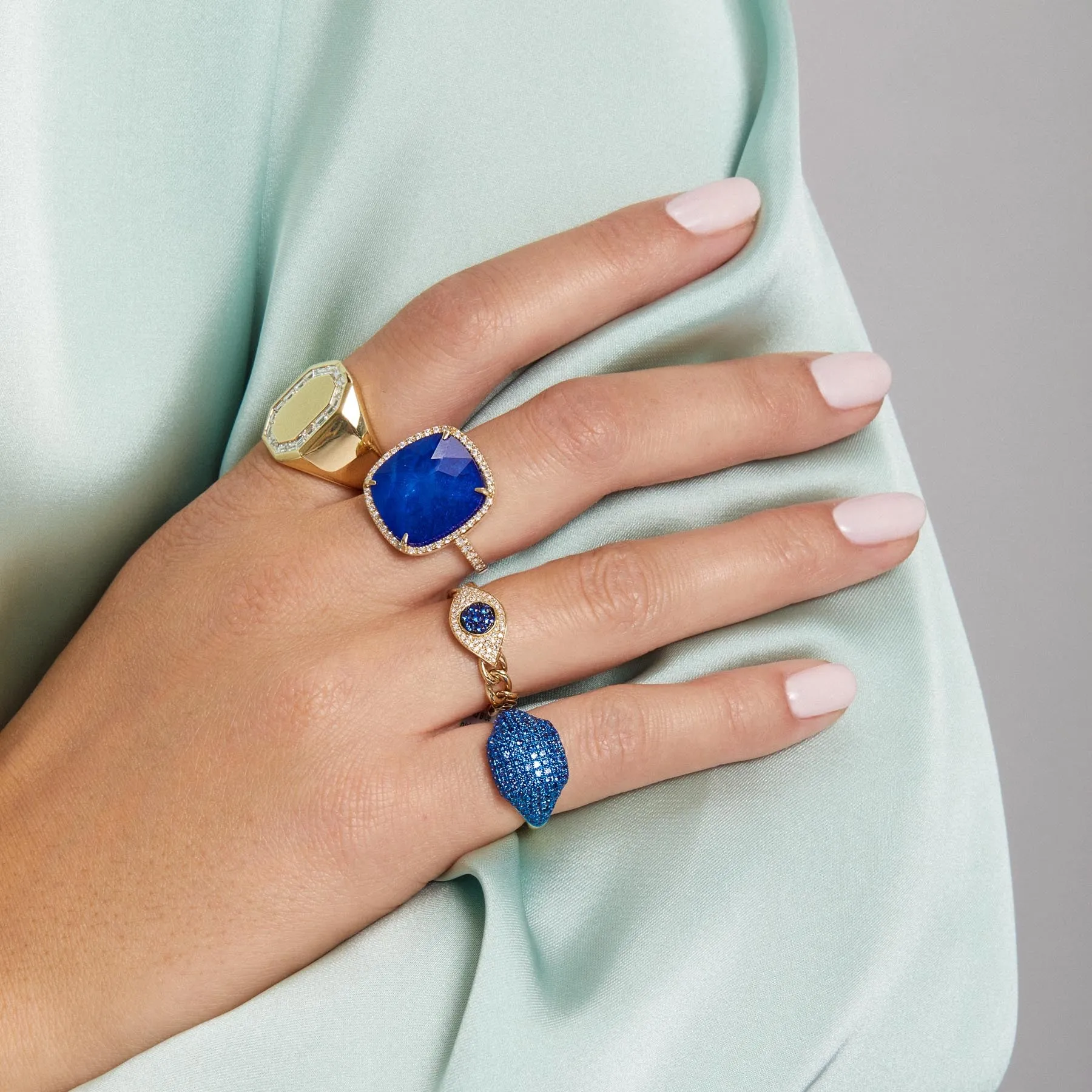14KT Yellow Gold Diamond Blue Sapphire Triplet Cushion Cut Cocktail Ring