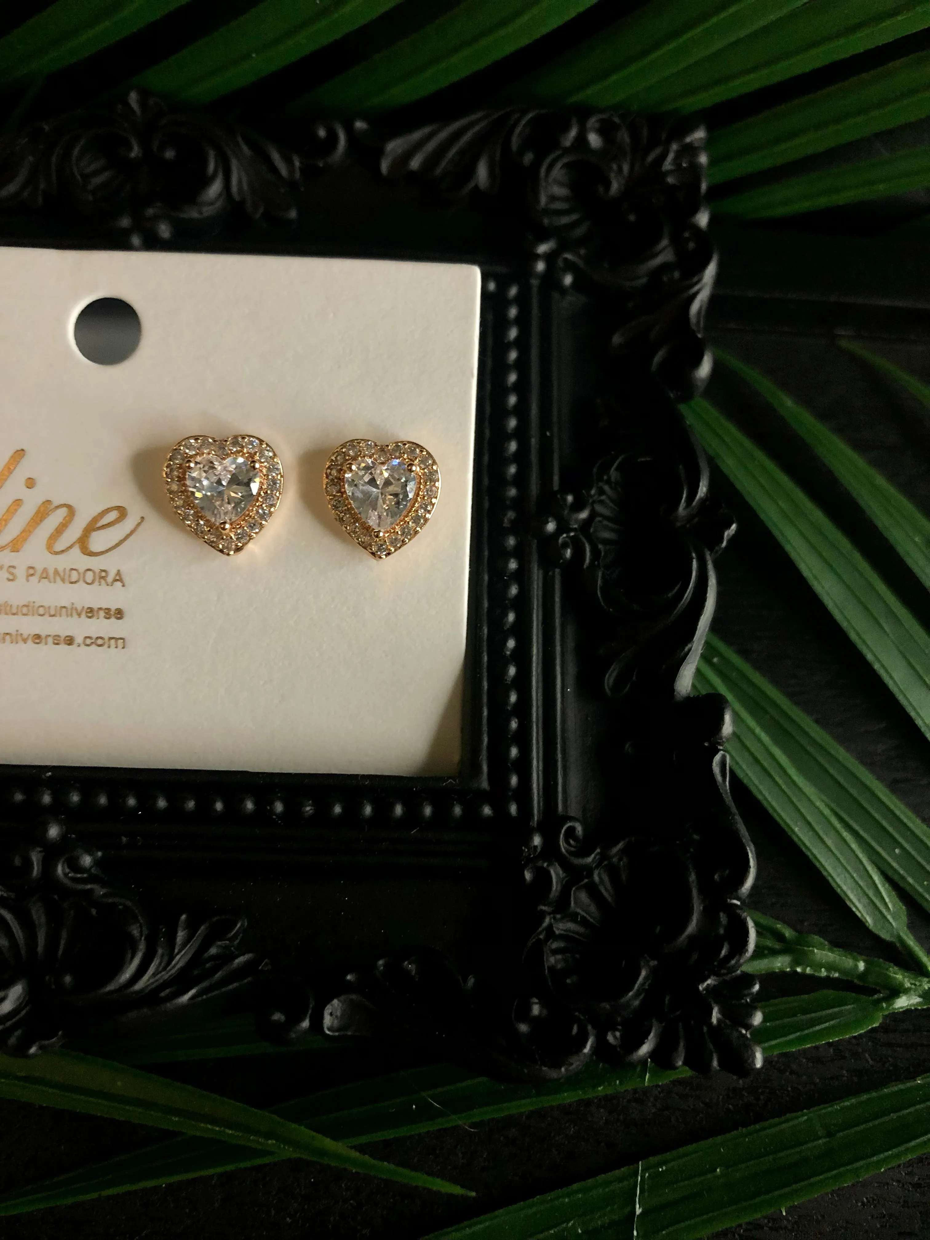 Cynthia Studs Earrings