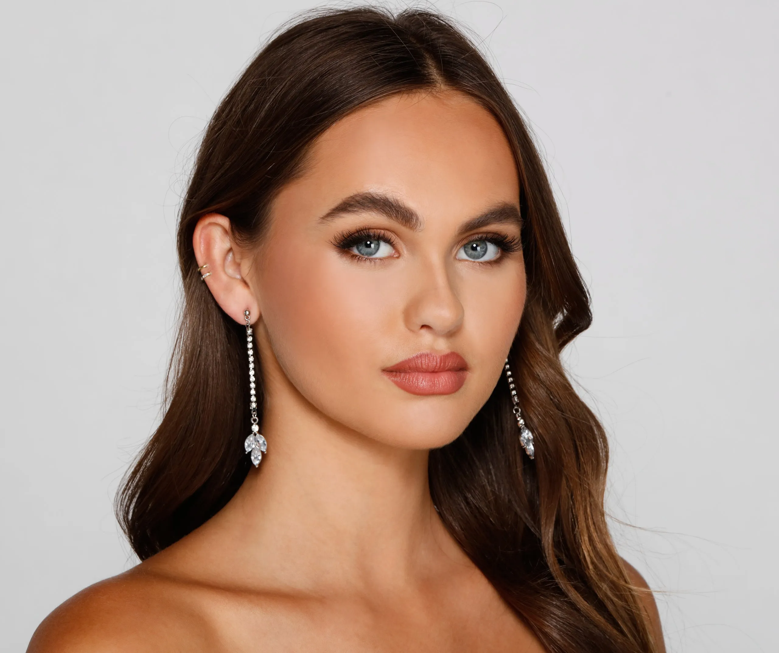 Elegant Details Rhinestone Earrings Set