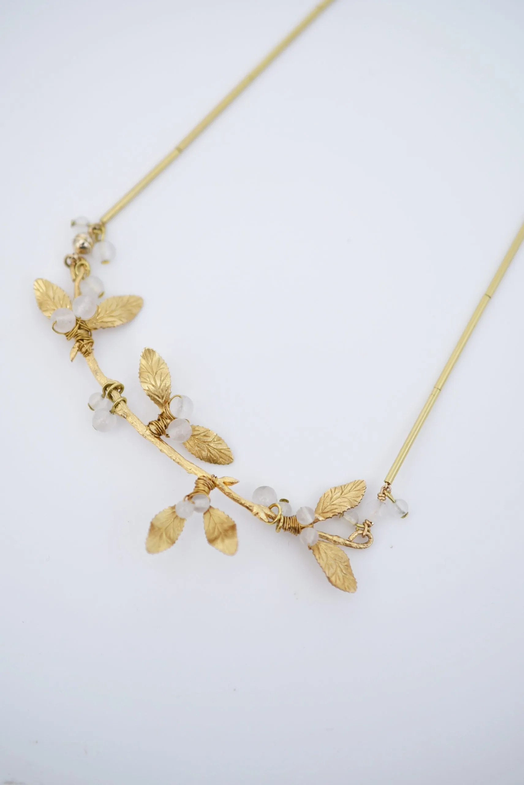 mistletoe necklace