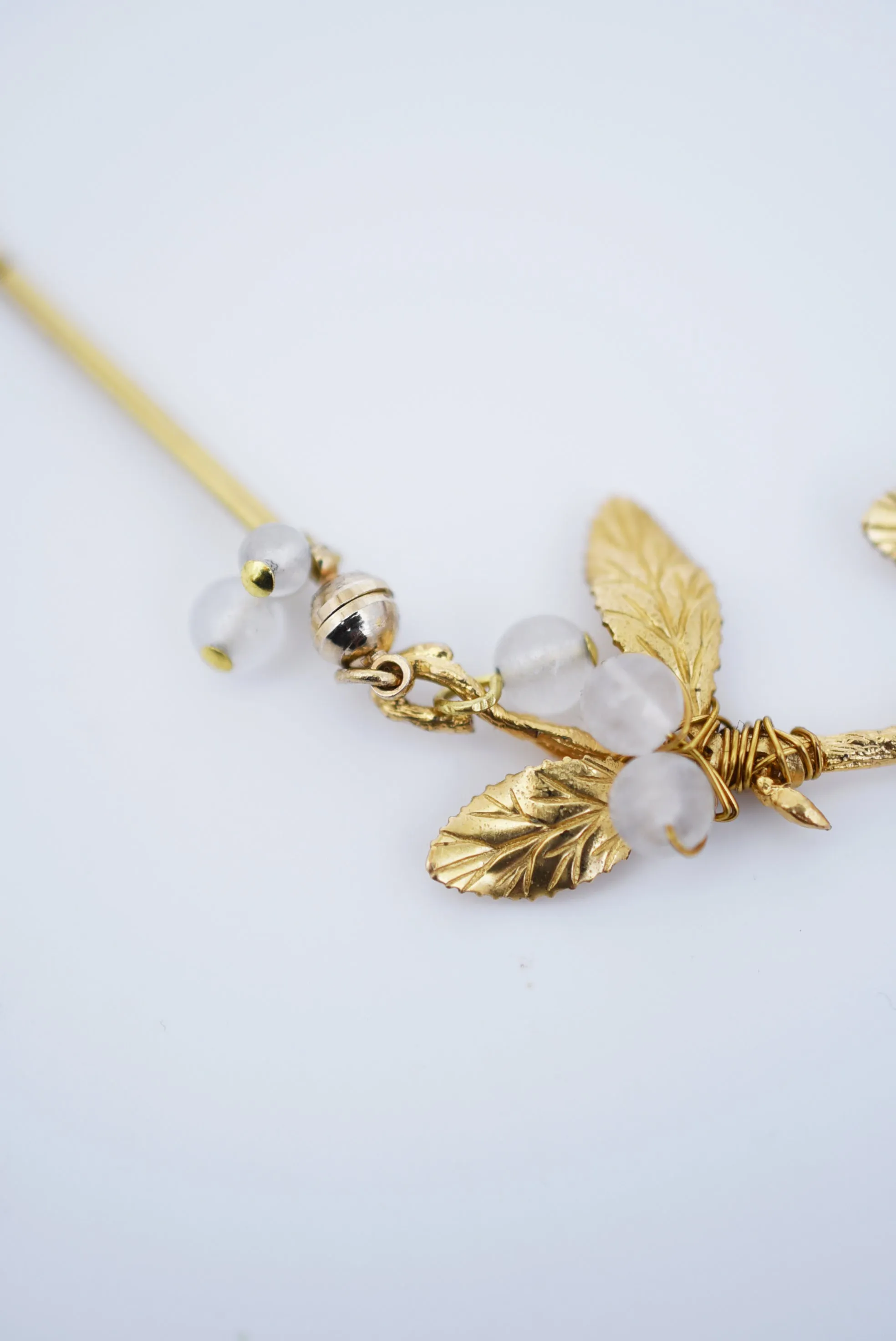 mistletoe necklace