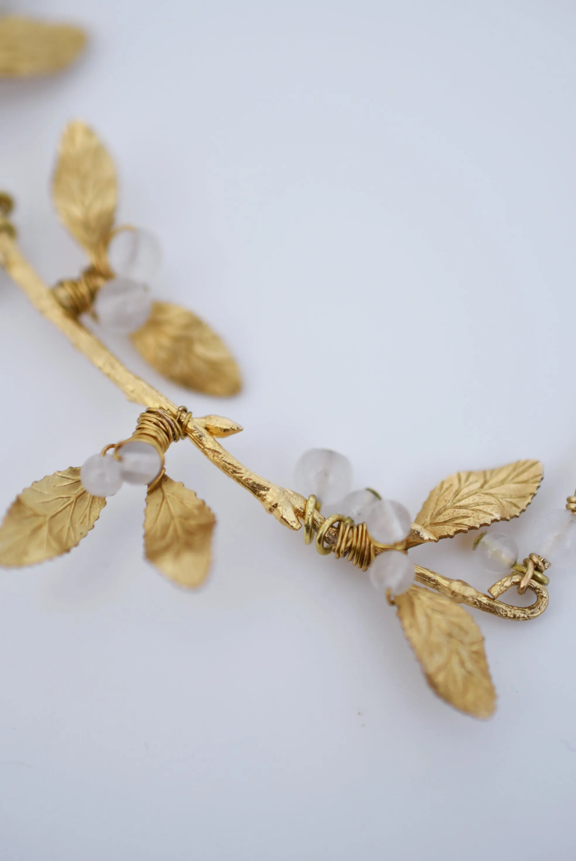 mistletoe necklace