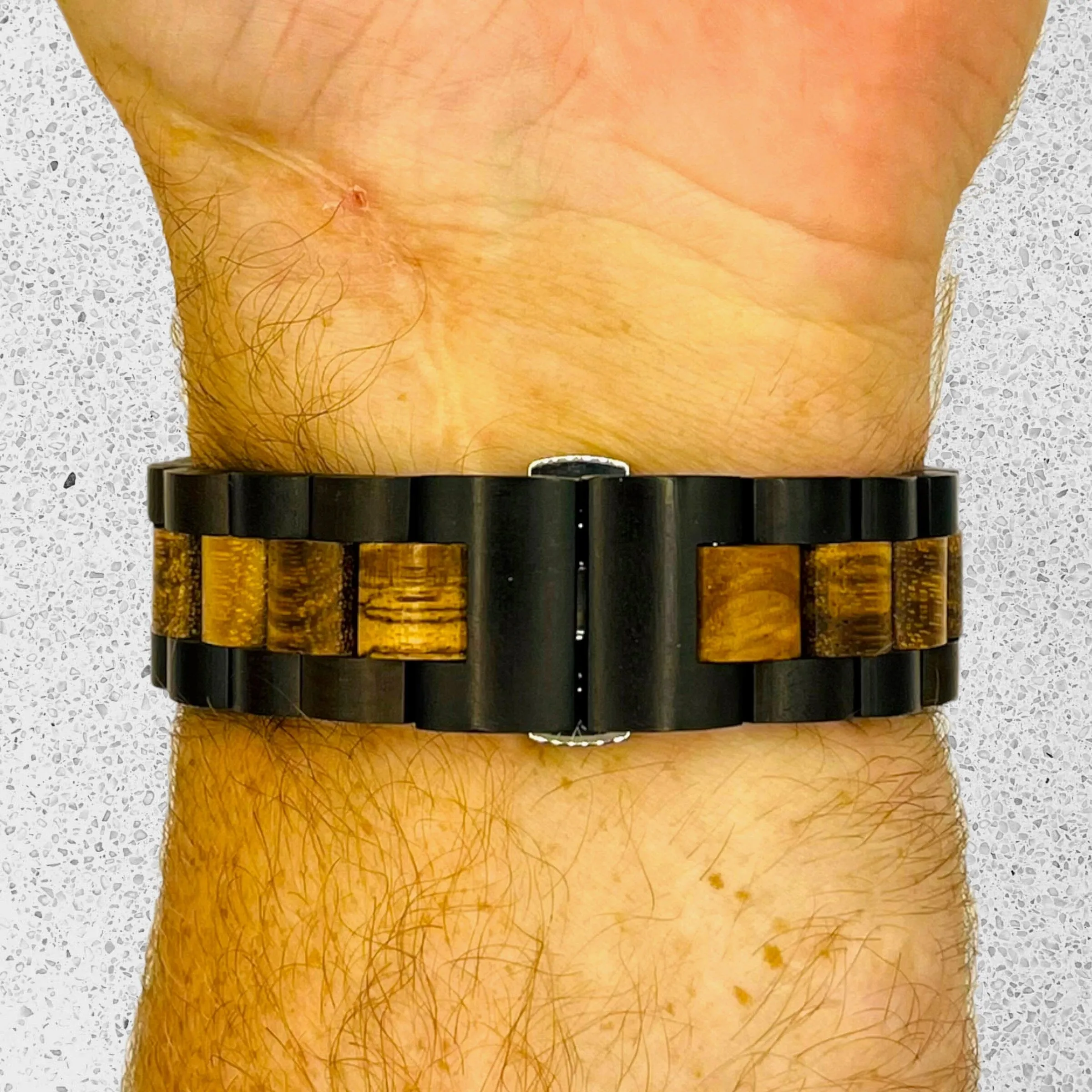 Wooden Watch Straps Compatible with the Samsung Galaxy Watch 5 (40 & 44mm)